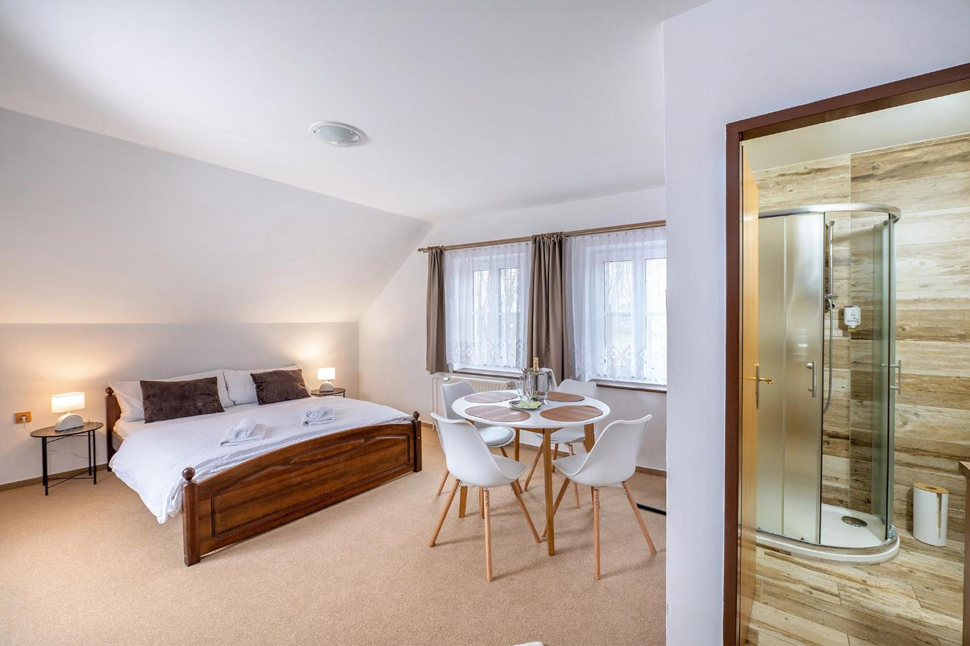 Rodinny Hotel Myslivna Trebon Luaran gambar