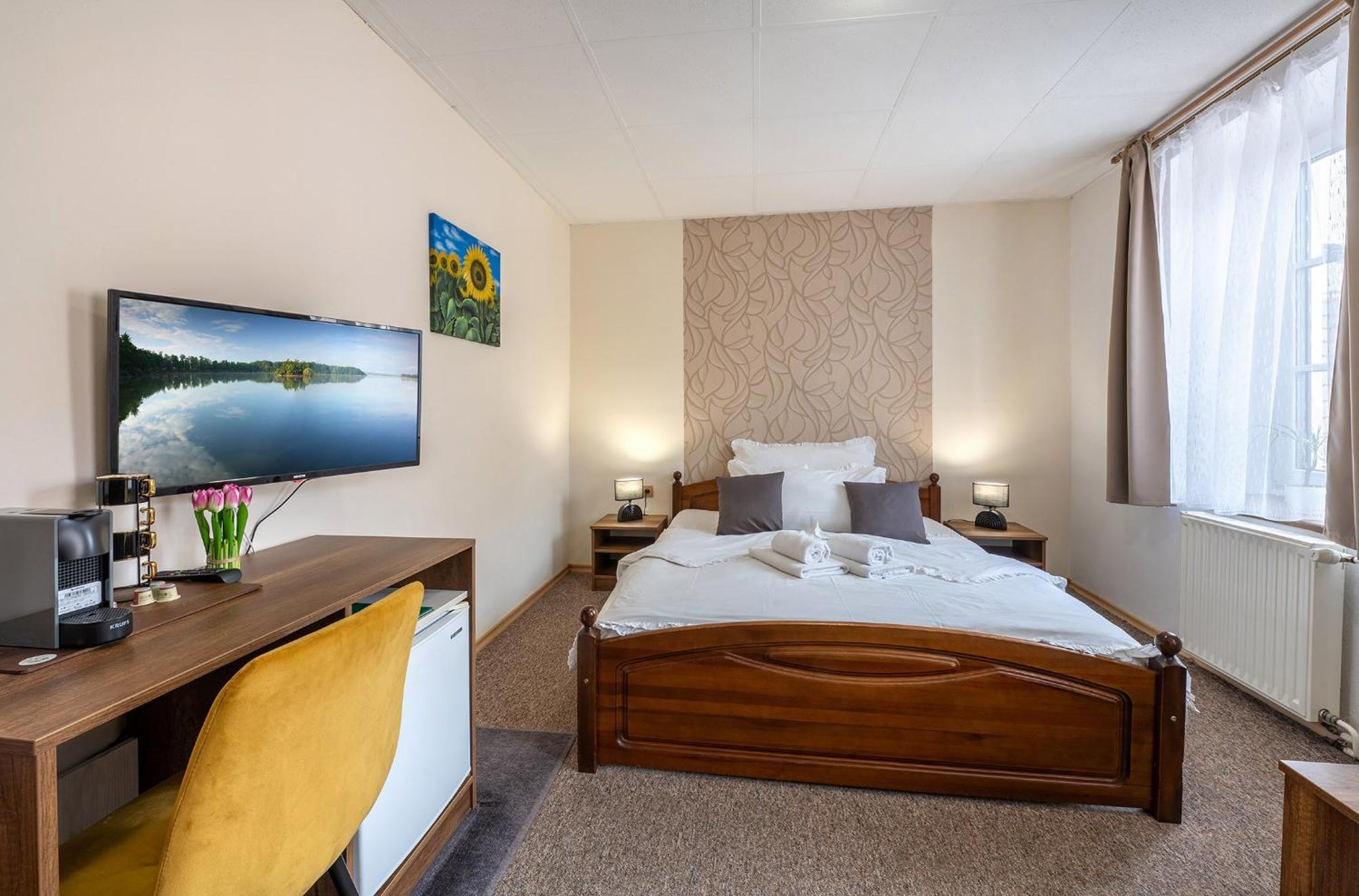 Rodinny Hotel Myslivna Trebon Luaran gambar