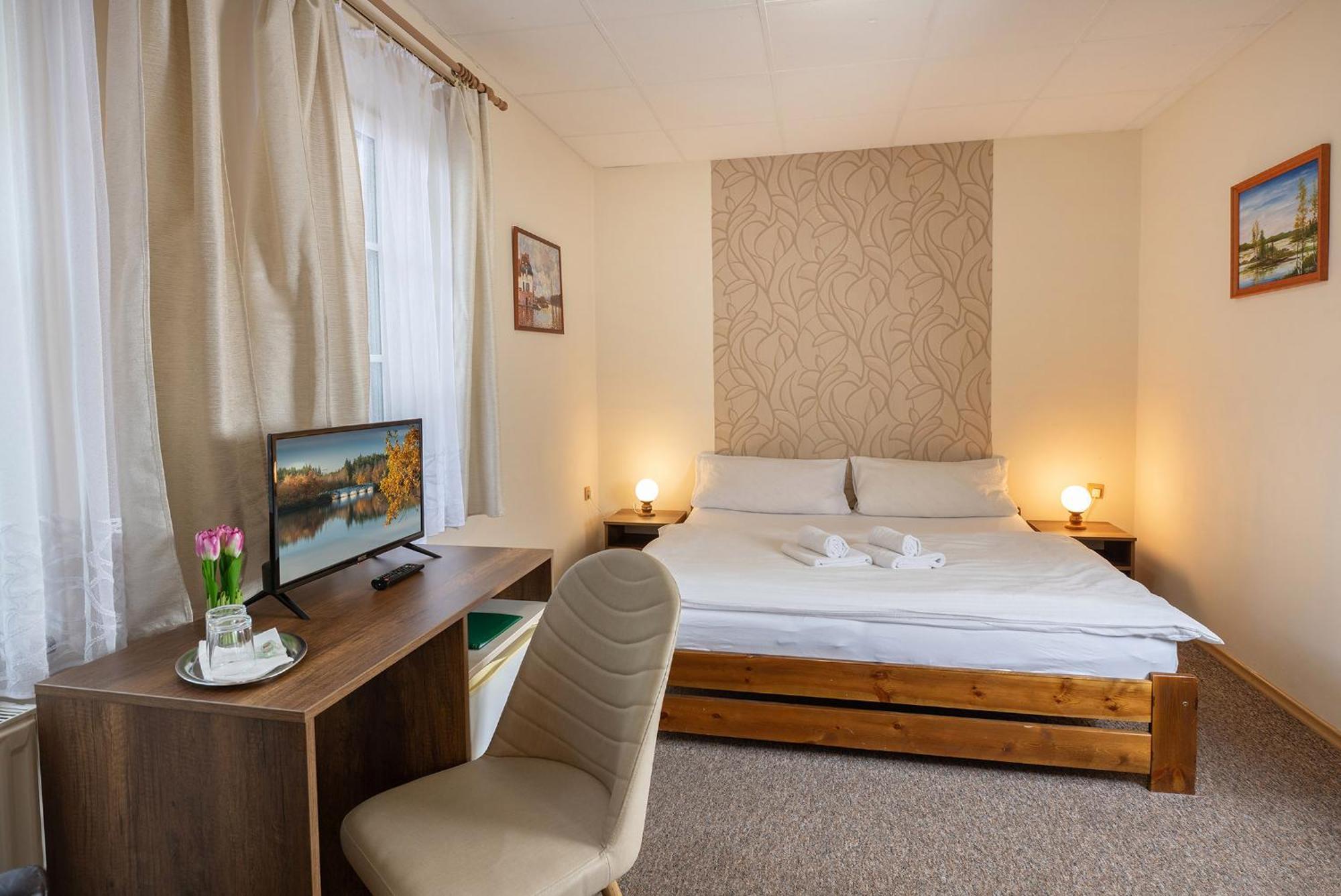 Rodinny Hotel Myslivna Trebon Luaran gambar
